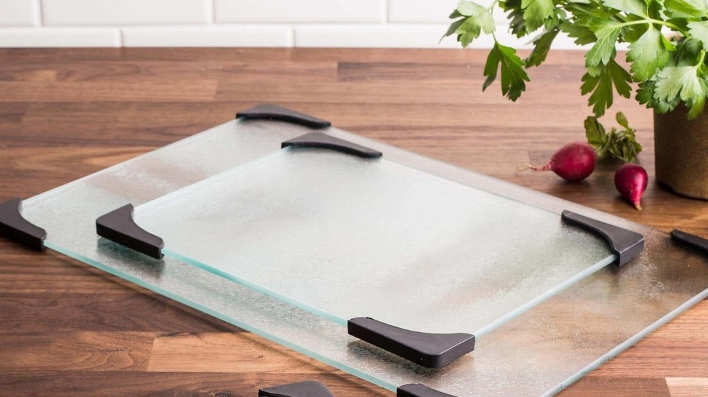 bamboo cutting board, glass, sustainable, ecoluxe product, ecofriendly