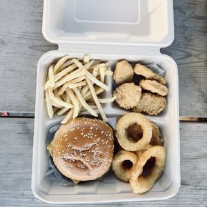 clamshell container compostable 9x9