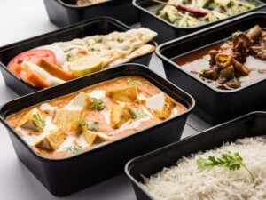 restaurant food containers take away food delivery sustainable plastic ban